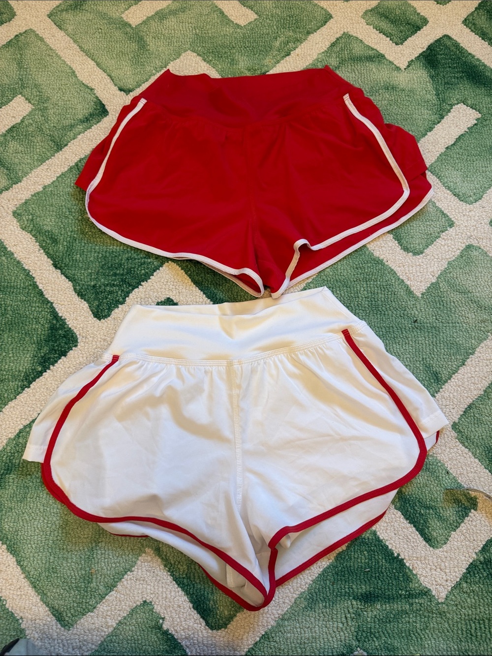 EUC lot of 2 Hollister Gilly Hicks shorts with inner shorts liner, Size S